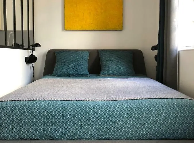 Centre, Plage, Casino Et Hippodrome アパート *